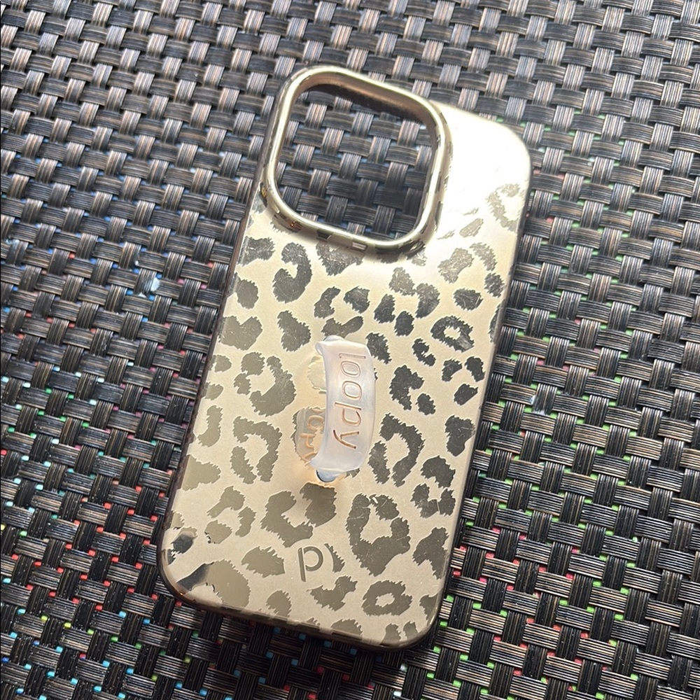 Gold Leopard Print Loopy Phone Case 14 pro